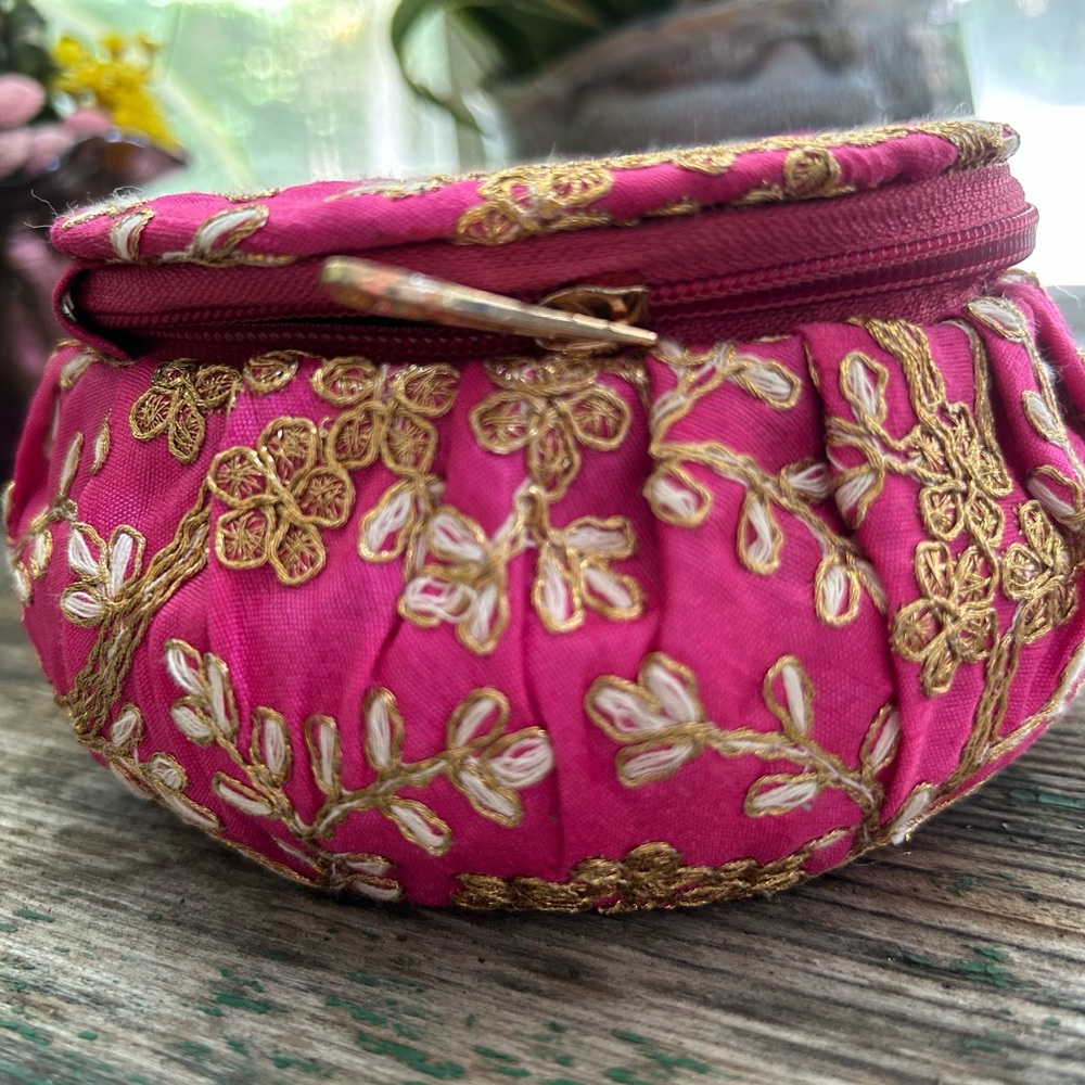 Shree Handicrafts Pink and Gold Travel Jewelry Box - Picture 4 of 13